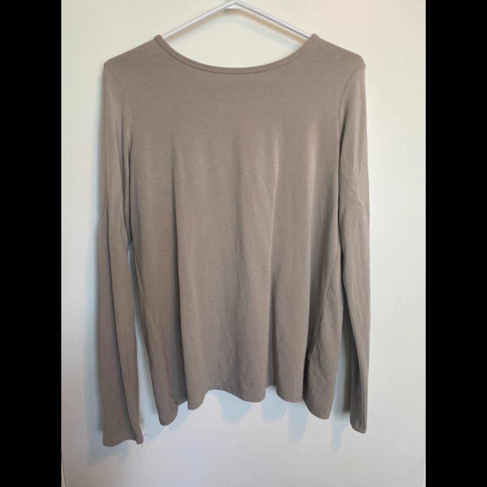 Community (Aritzia) Long-sleeve tee